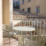 Ξενοδοχείο με διαμερίσματα Maison Raphael - Plages, Et Gare A Pied 3*