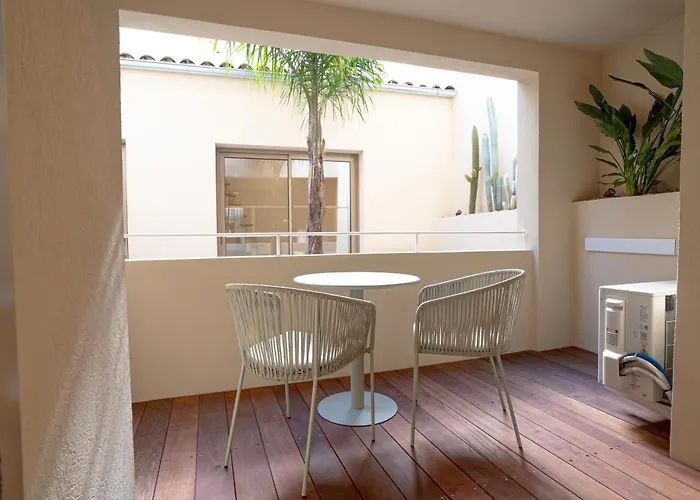 Maison Raphael - Plages, Et Gare A Pied 아파트호텔 4*