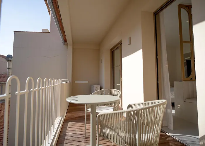 Maison Raphael - Plages, Et Gare A Pied 아파트호텔 4*