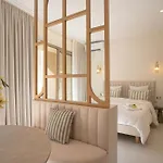 מלון דירות Maison Raphael - Plages, Et Gare A Pied 3*