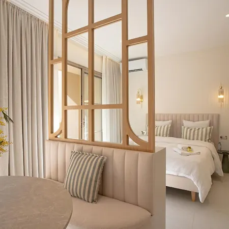 Апарт-готель Maison Raphael - Plages, Et Gare A Pied 4*