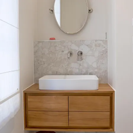 Maison Raphael - Plages, Et Gare A Pied 4* Сен-Рафаель