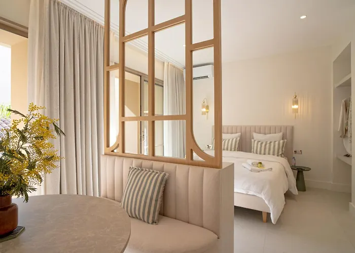 Aparthotel Maison Raphael - Plages, Et Gare A Pied 4*