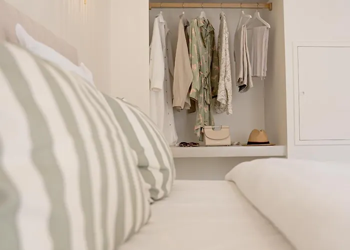 Апарт-отель Maison Raphael - Plages, Et Gare A Pied 4*