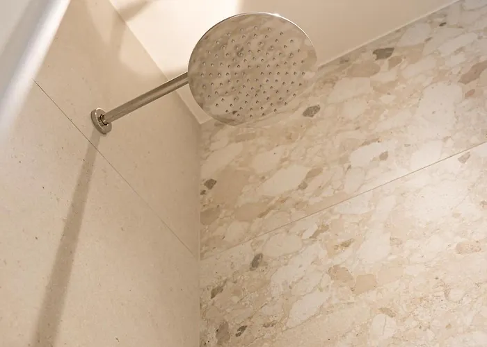 Aparthotel Maison Raphael - Plages, Et Gare A Pied Saint-Raphaël